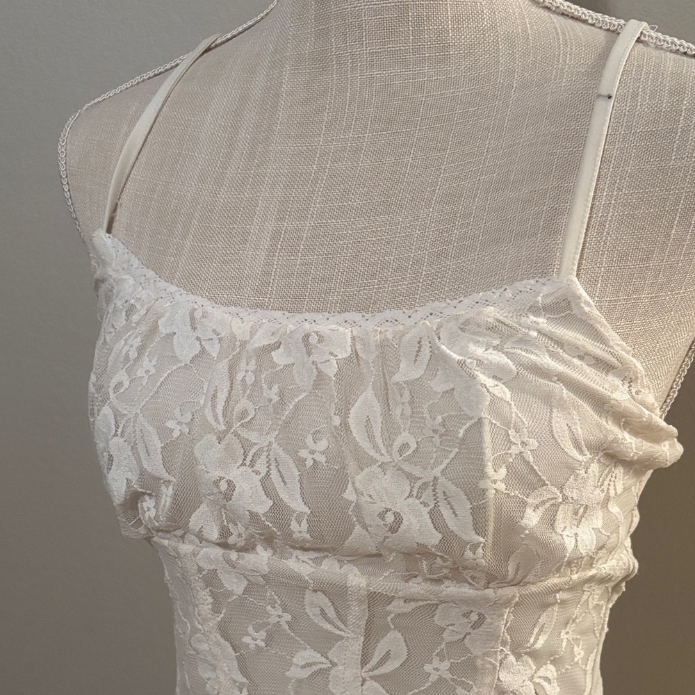 Lace two piece - Picture 3 of 3